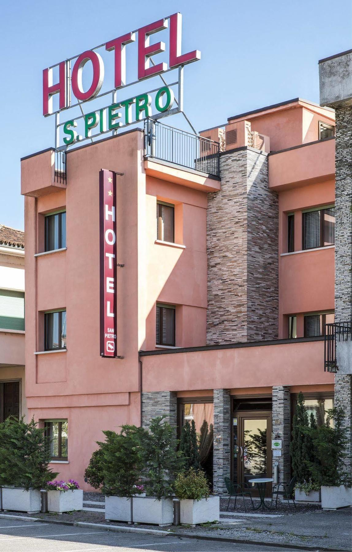 Hotel San Pietro Villafranca di Verona Exterior photo